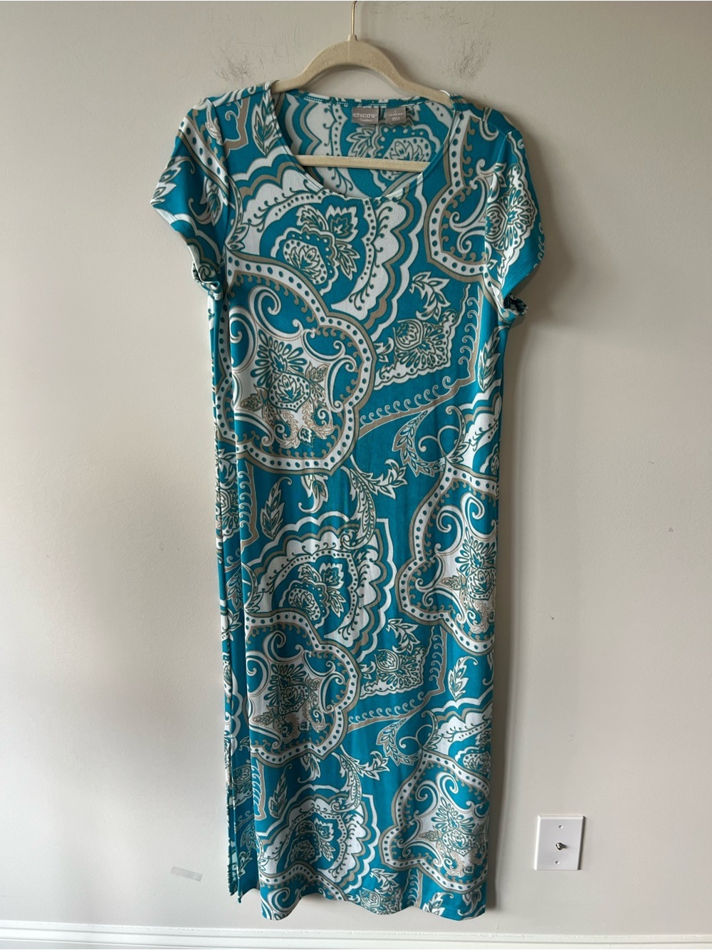 Chico’s Travelers Teal and Gray Paisley Short-Sleeve Maxi Dress Side Slits